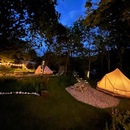 Glamping At Camp Corve Hotel Chale Exterior photo