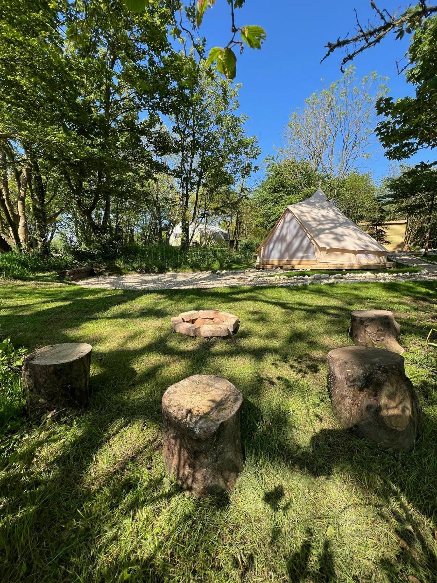 Glamping At Camp Corve Hotel Chale Exterior photo